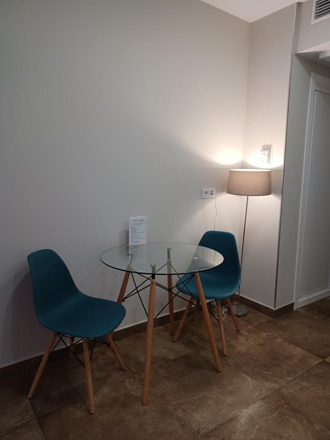 Apartamento Acogedor Junto A Calle Betis, Triana-Los Remedios Seville Exterior photo