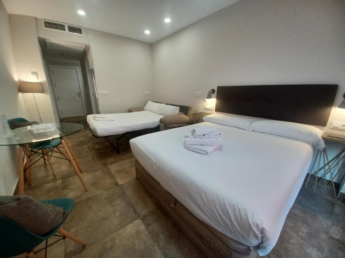 Apartamento Acogedor Junto A Calle Betis, Triana-Los Remedios Seville Exterior photo